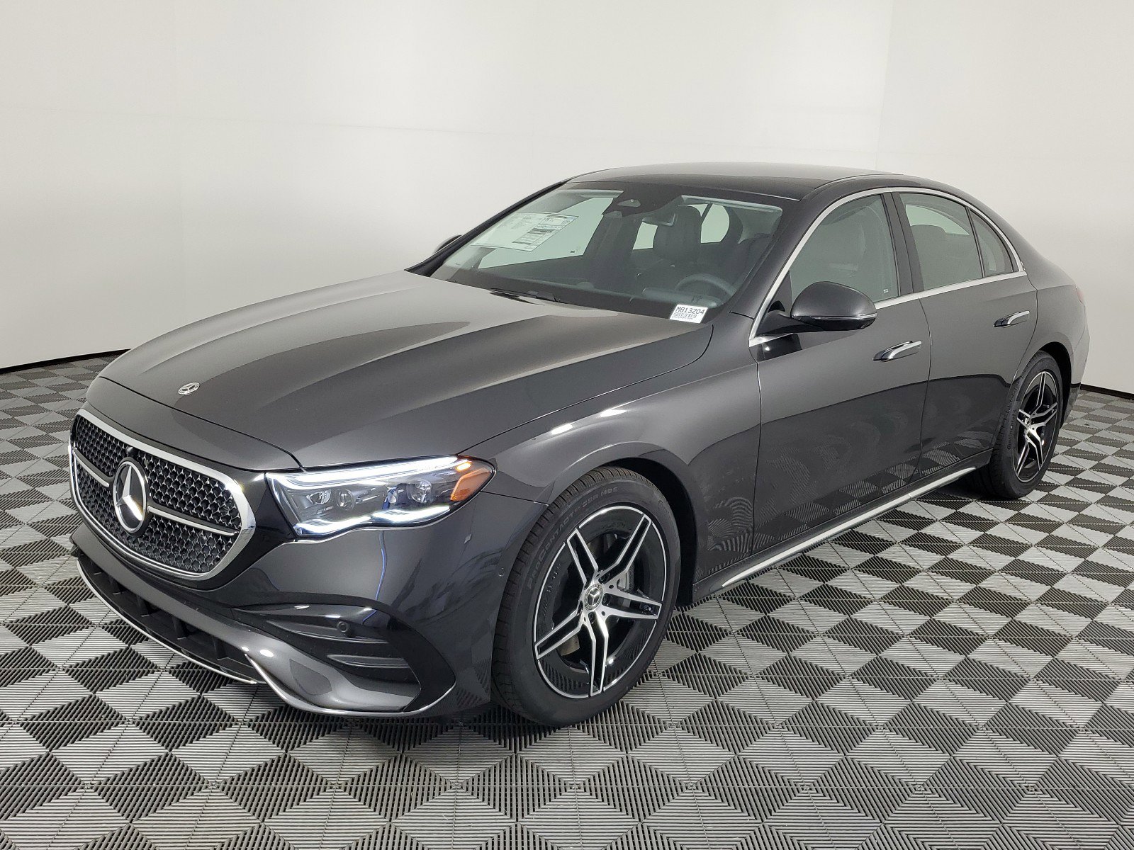 2025 Mercedes Benz E 450 4MATIC photo 5
