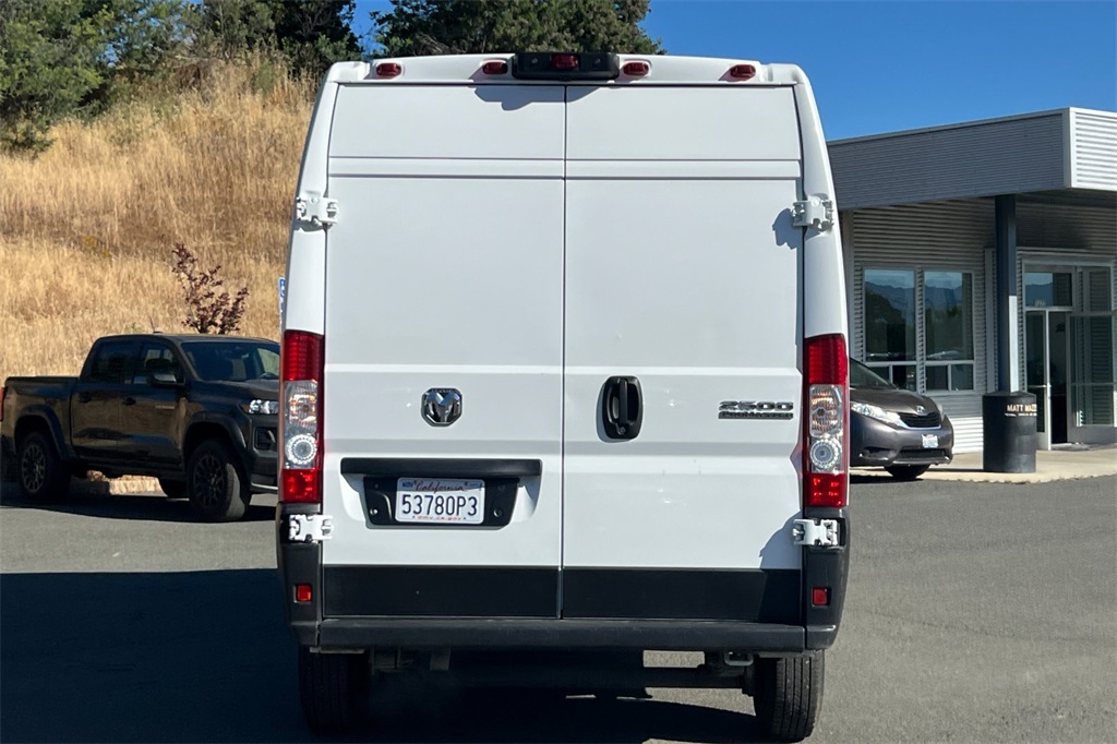 2023 Ram ProMaster 2500 photo 9