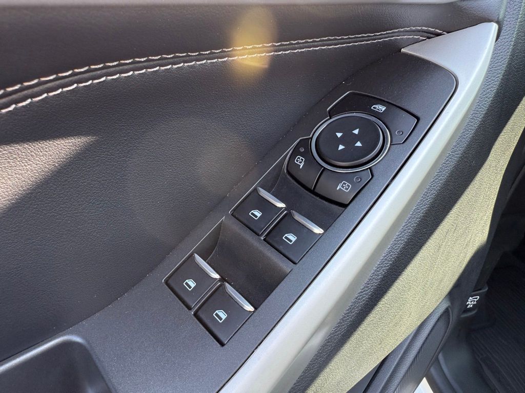 2023 Ford Explorer XLT photo 13