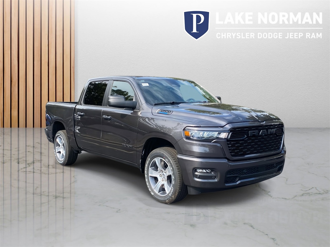 2025 Ram 1500 Tradesman photo 2