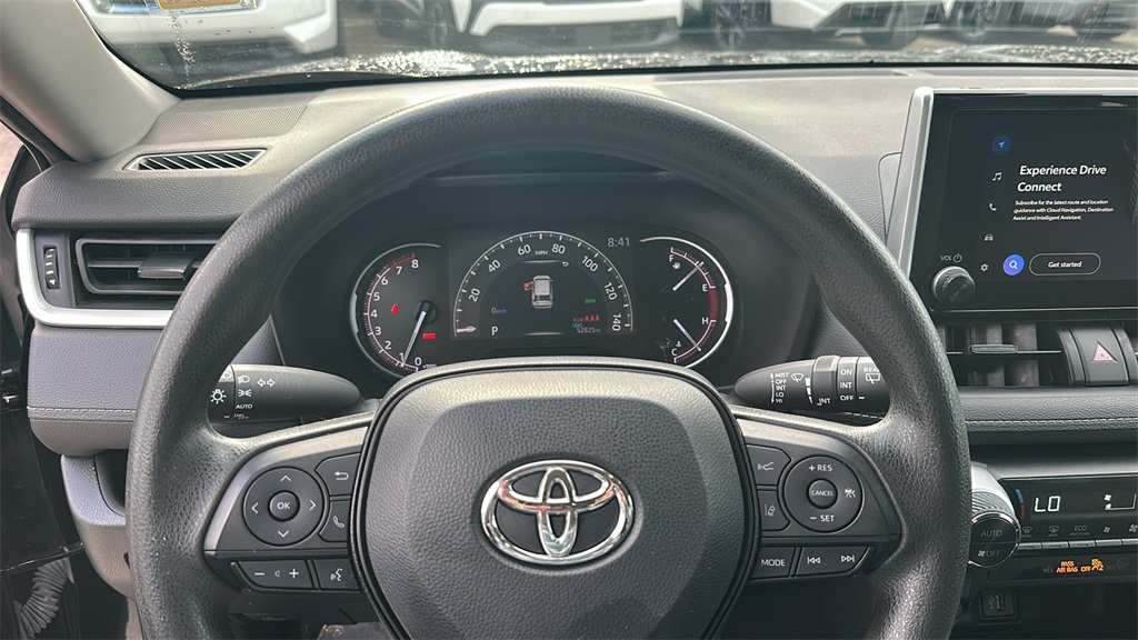 2023 Toyota RAV4 XLE photo 16