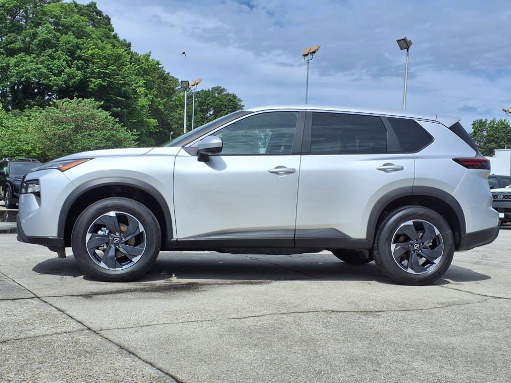 2025 Nissan Rogue SV photo 4