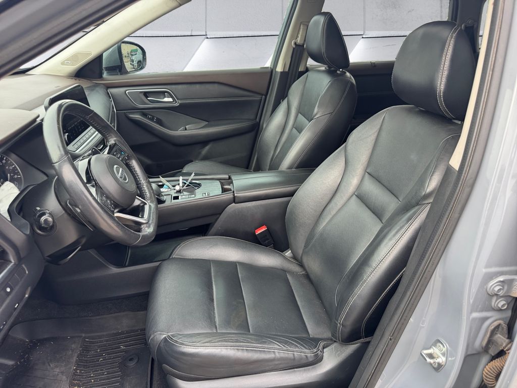 2021 Nissan Rogue SL photo 2