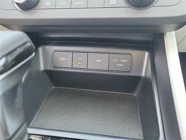 2025 Hyundai Tucson SE photo 14