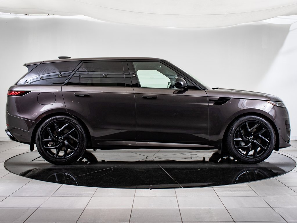 2025 Land Rover Range Rover Sport SE photo 7