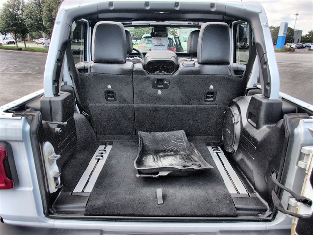 2019 Jeep Wrangler Unlimited Sahara photo 21