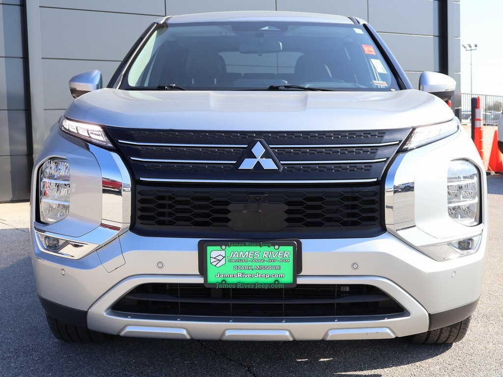 2024 Mitsubishi Outlander SE photo 7