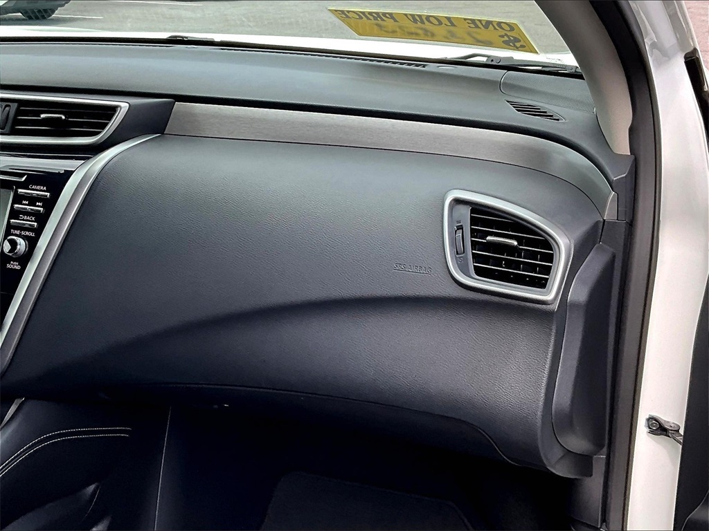 2023 Nissan Murano SV photo 13