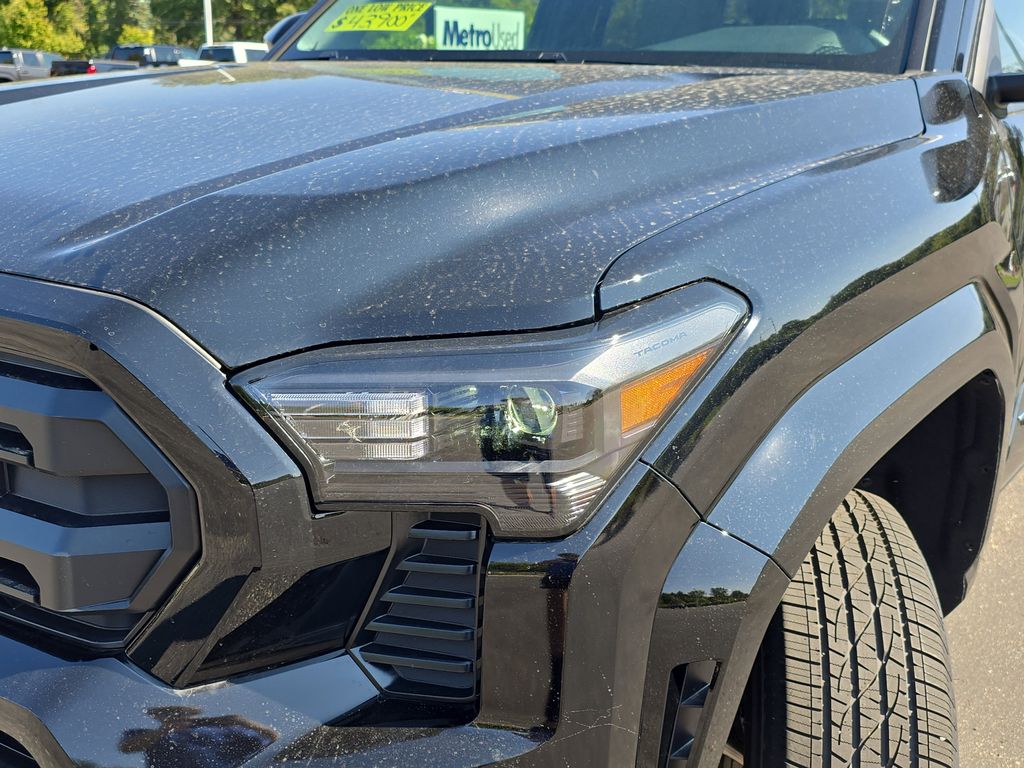 2025 Toyota Tacoma SR5 photo 29