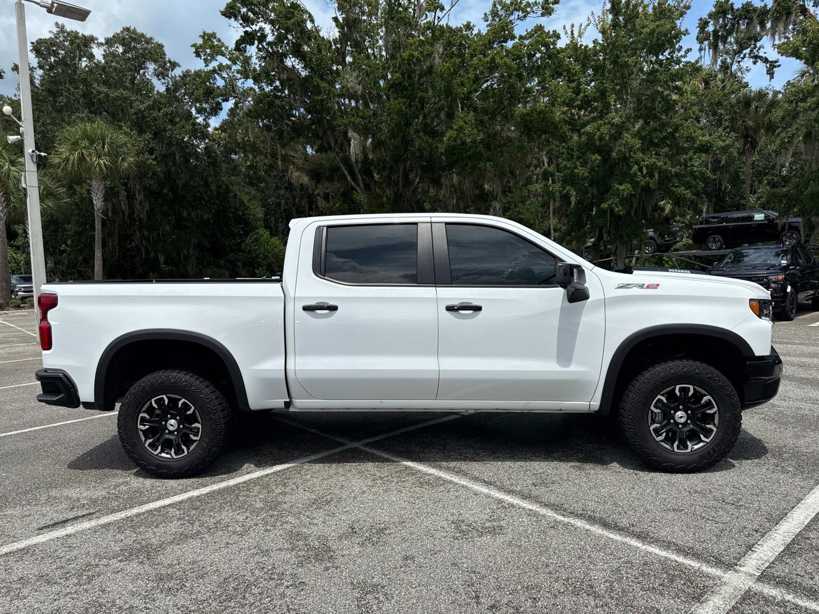 2024 Chevrolet Silverado 1500 ZR2 photo 2