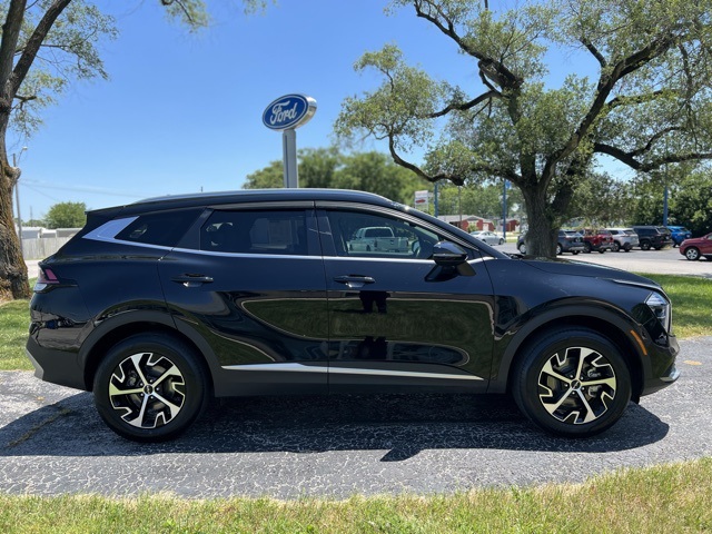 Used 2023 Black Kia EX image 1