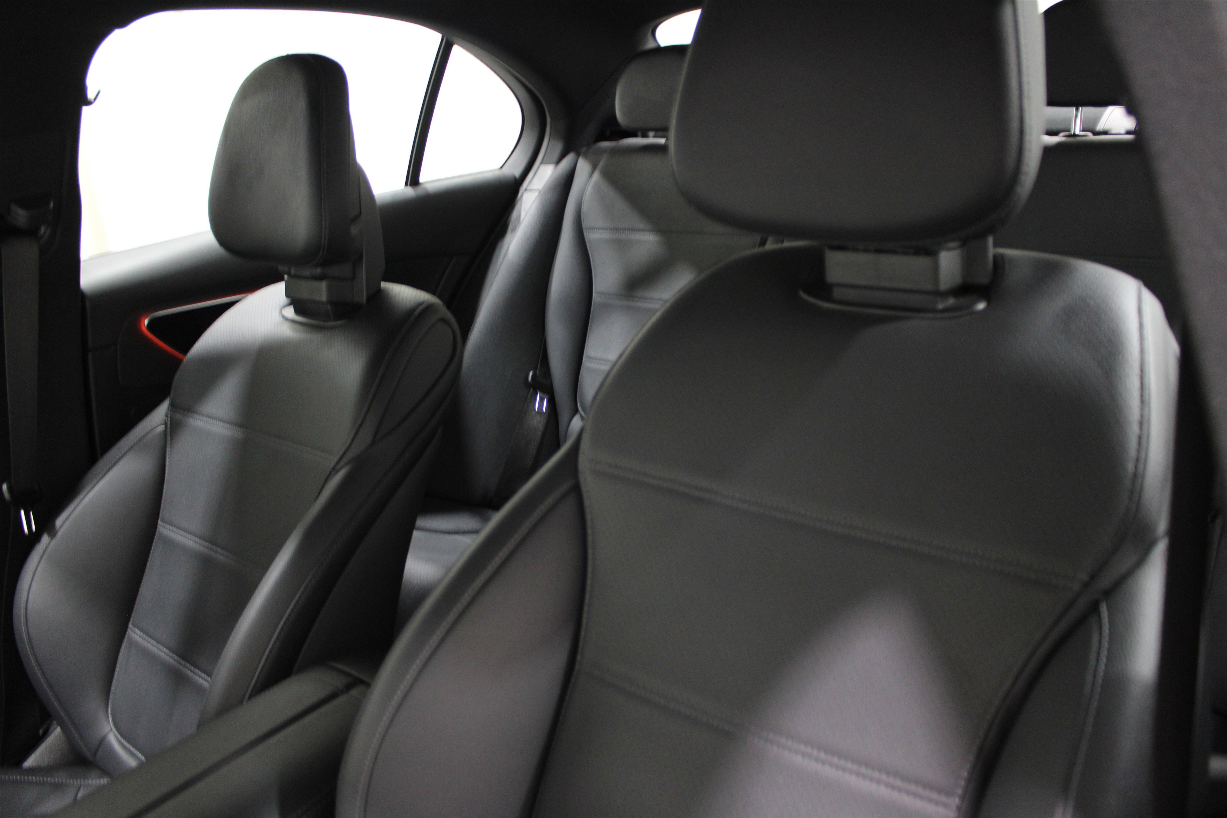2024 Mercedes Benz C 300 photo 4