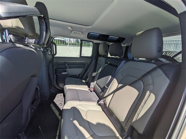 2026 Land Rover Defender 110 S photo 2