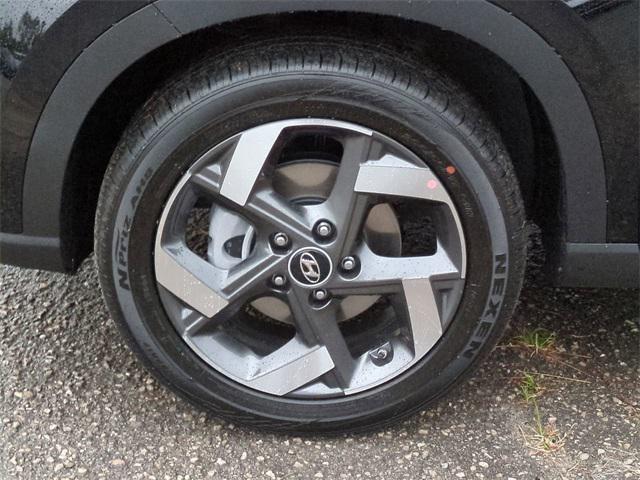 2026 Hyundai Venue SEL photo 4