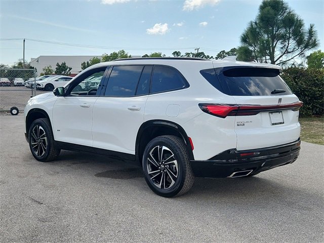 2025 Buick Enclave Sport Touring photo 3
