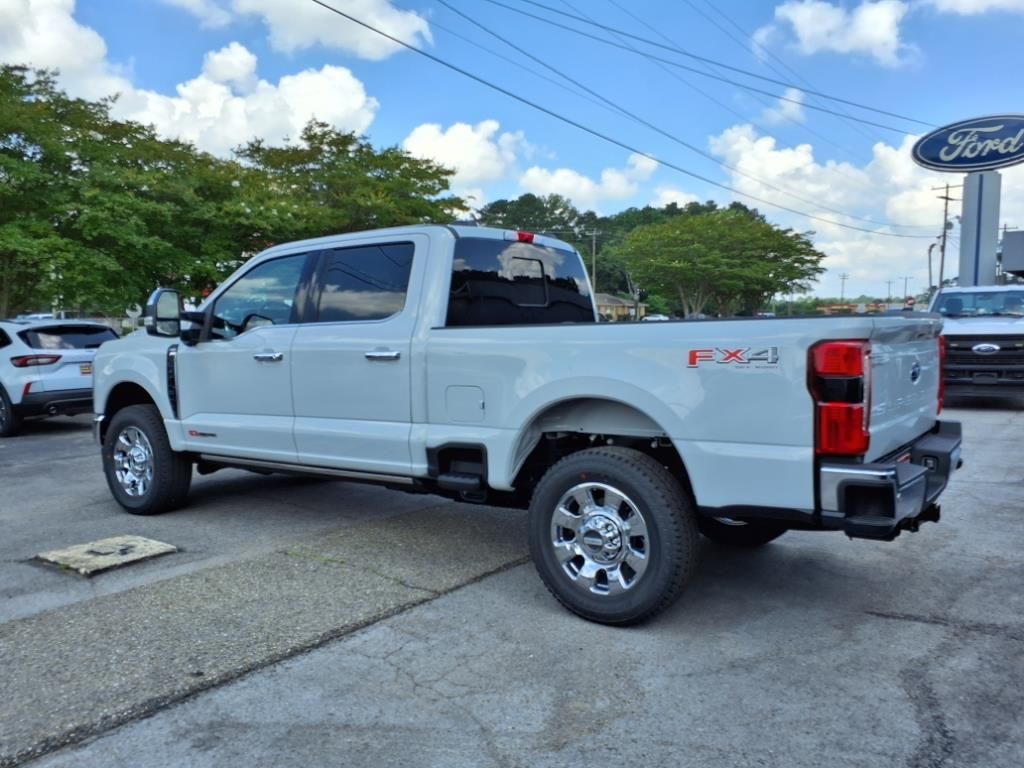 2025 Ford F-250 Lariat photo 3