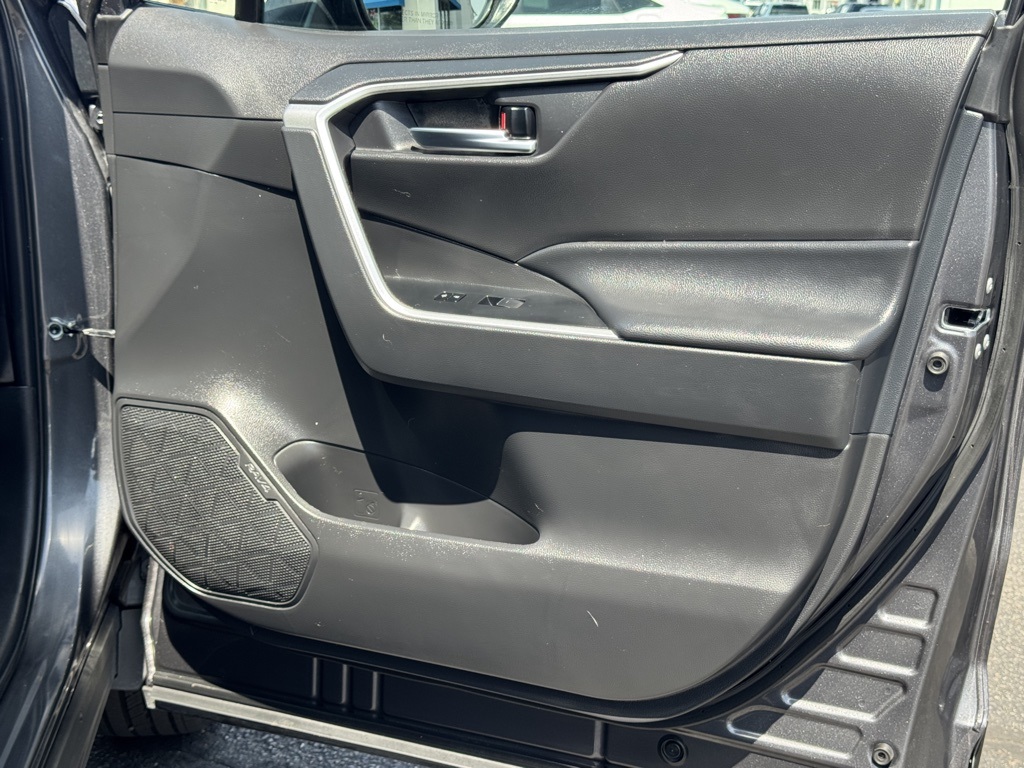 2024 Toyota RAV4 Hybrid XLE Premium photo 28