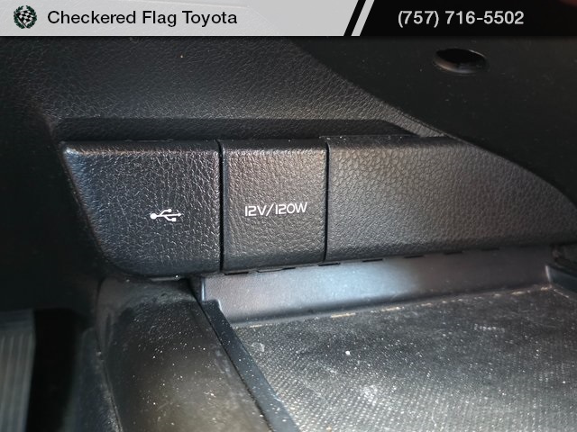 2022 Toyota Camry Hybrid photo 17