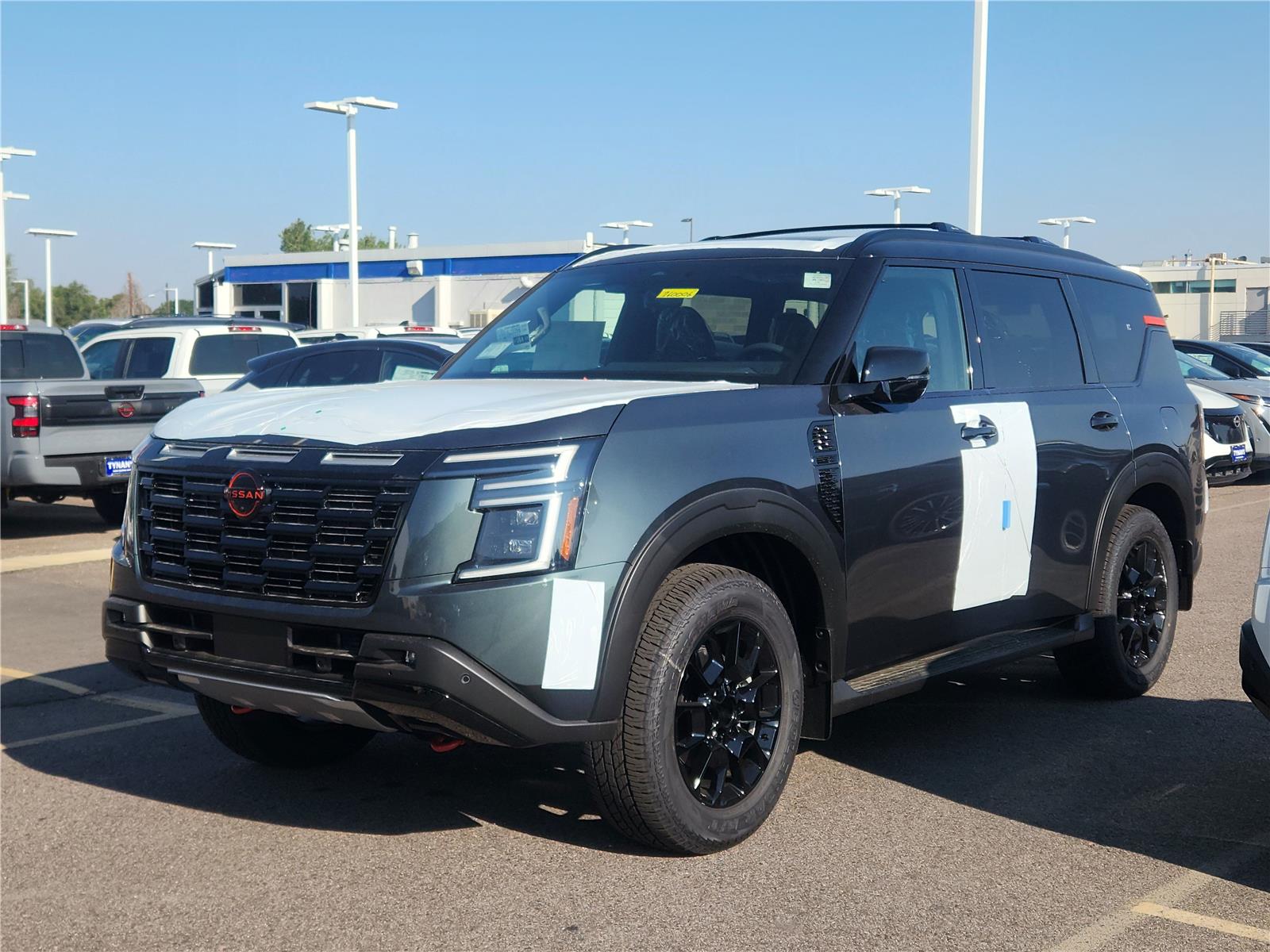 2026 Nissan Armada photo 3