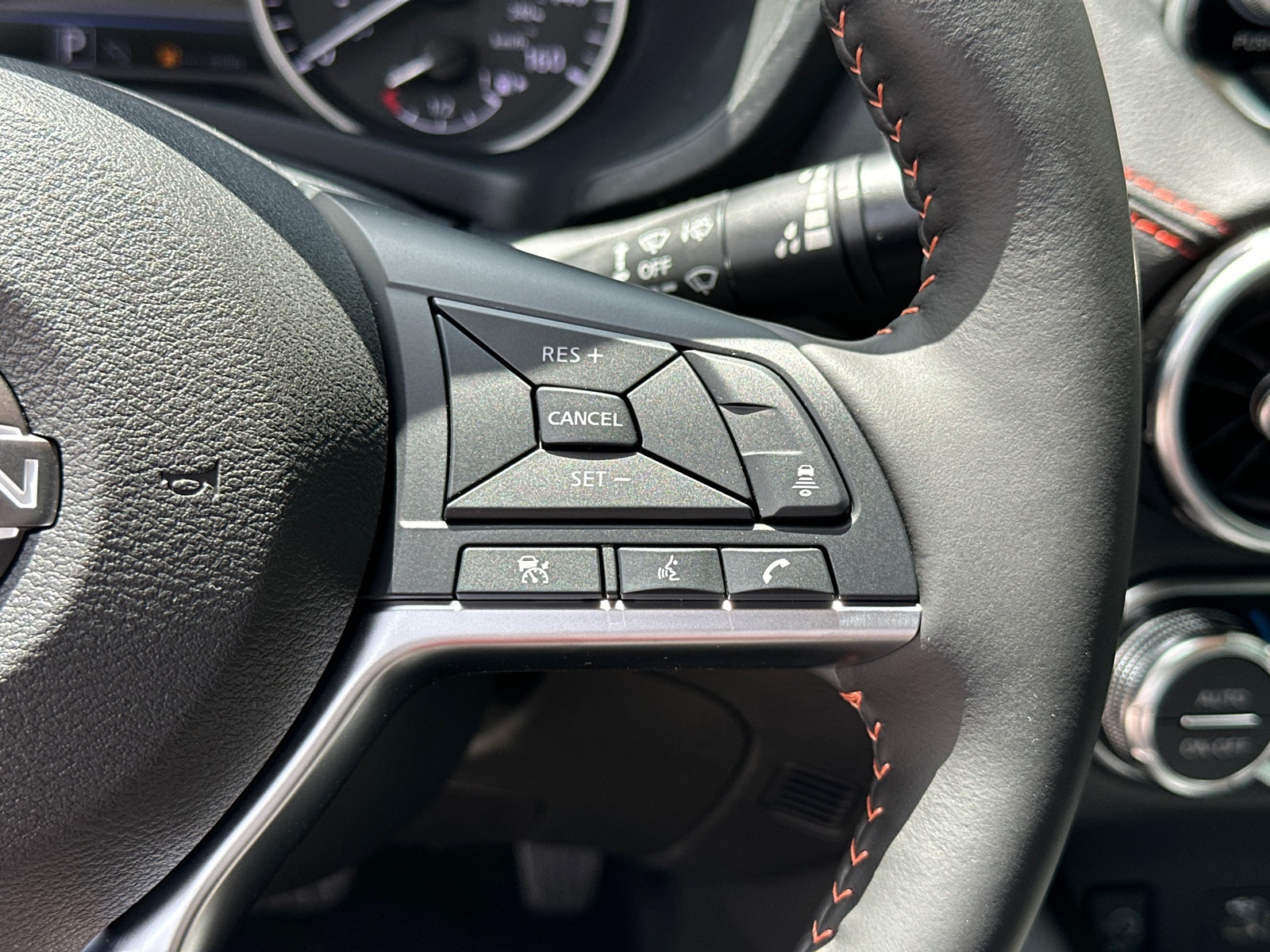 2025 Nissan Sentra SR photo 25