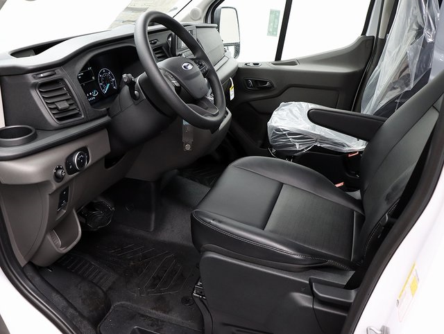 2025 Ford Transit photo 6
