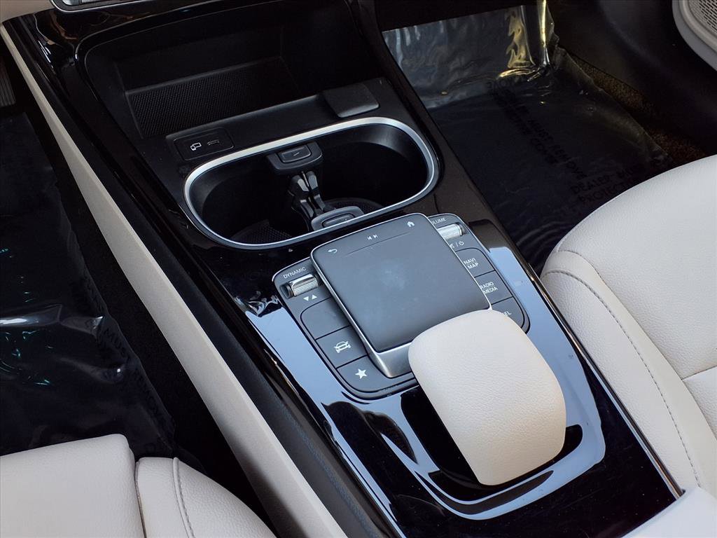 2022 Mercedes Benz CLA 250 photo 7