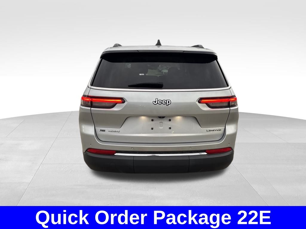 2021 Jeep Grand Cherokee Limited photo 3