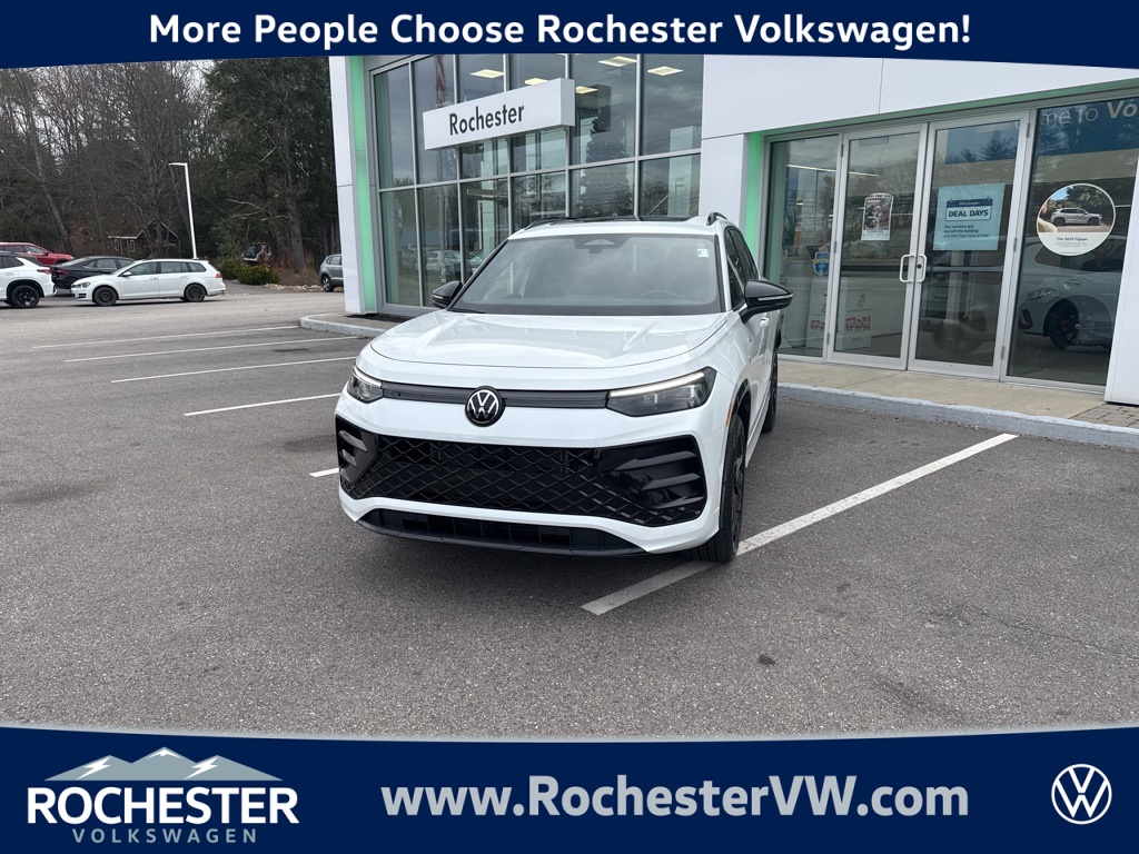 2026 Volkswagen Tiguan SE R-LINE BLACK's photo