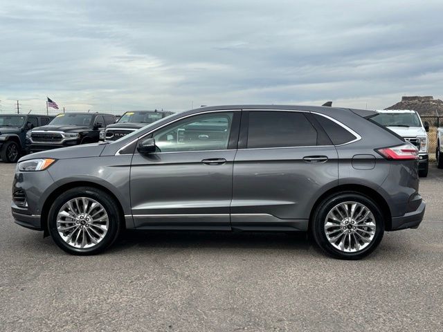 2024 Ford Edge Titanium photo 2
