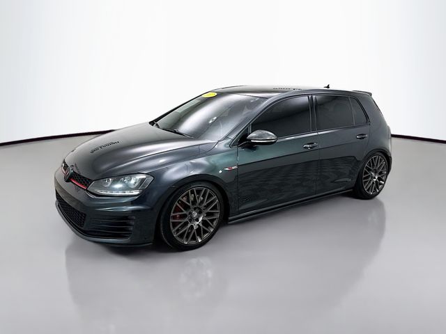 2017 Volkswagen Golf GTI SE photo 3