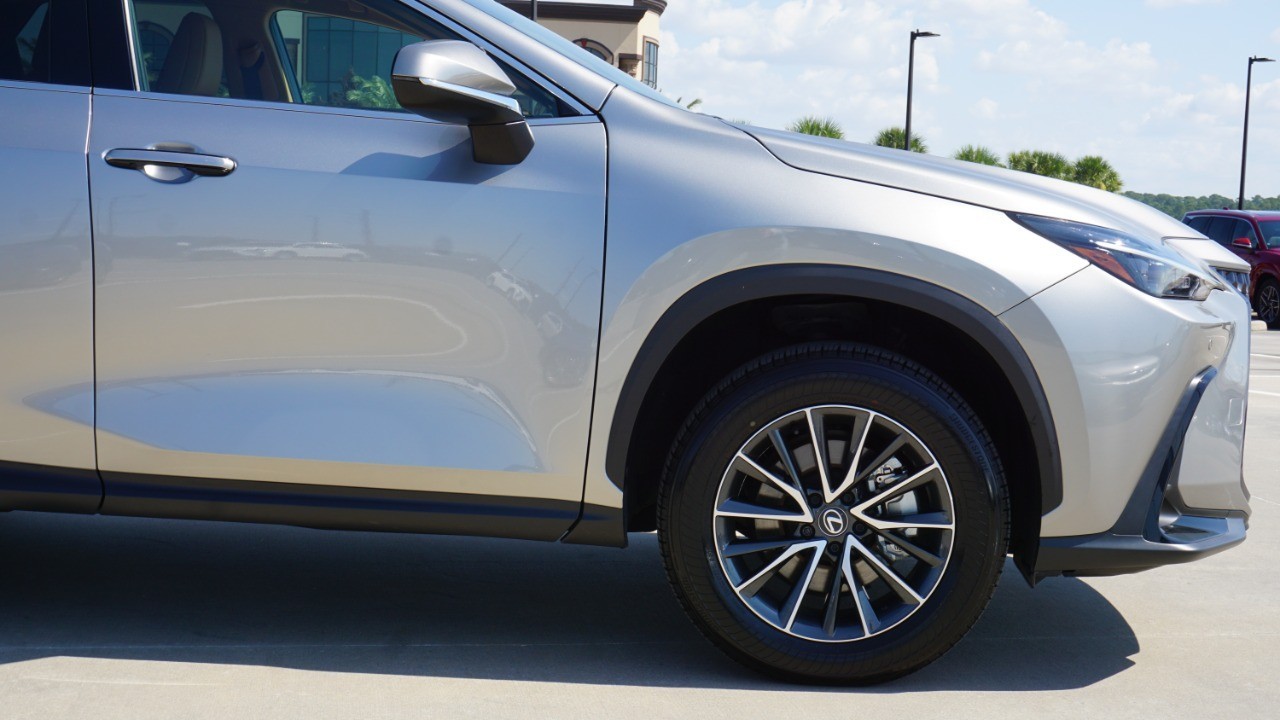 2025 Lexus NX Premium photo 9