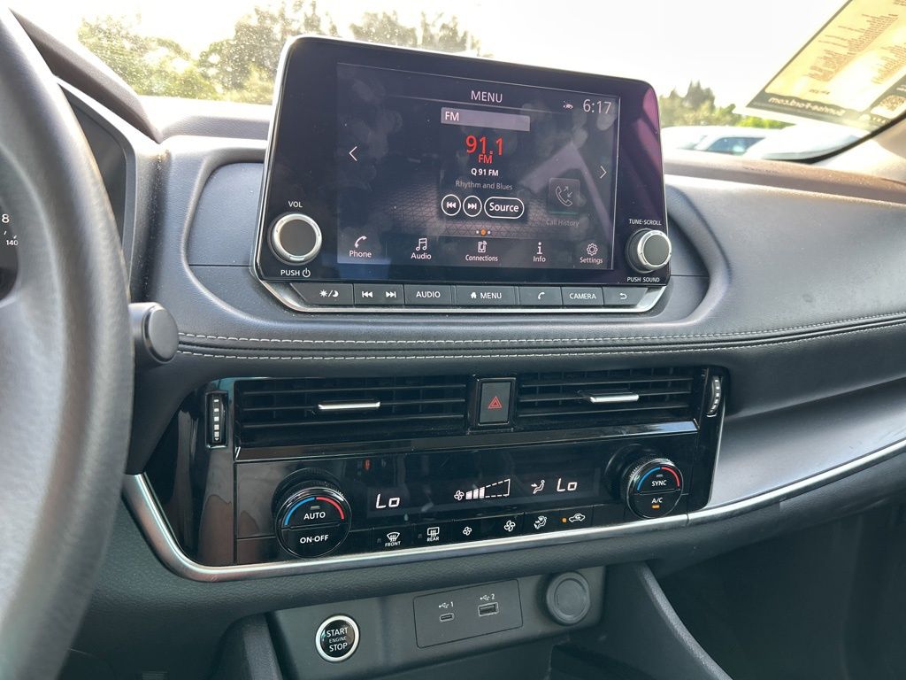 2023 Nissan Rogue SV photo 25