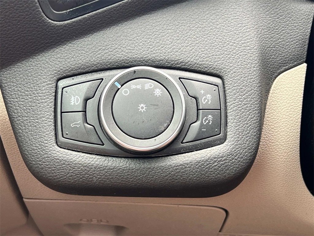 2019 Ford Escape SEL photo 21