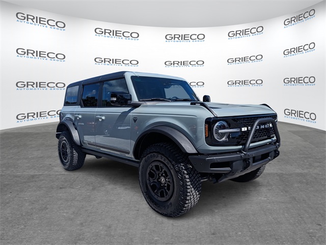 2021 Ford Bronco 4-Door First Edition's photo