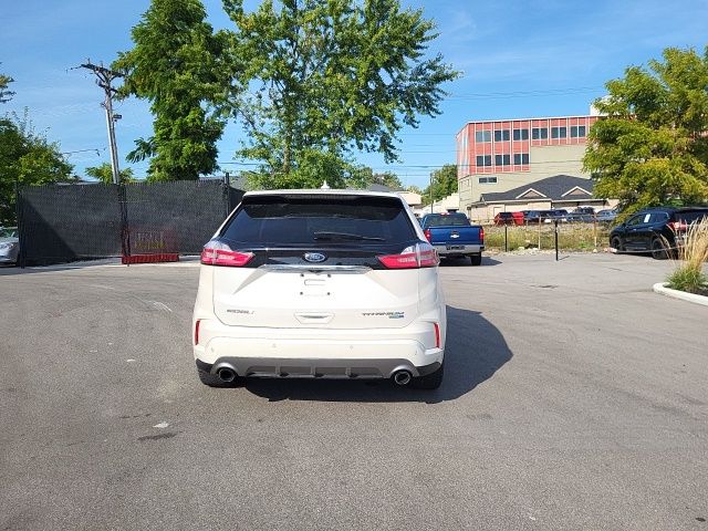 2019 Ford Edge Titanium photo 4