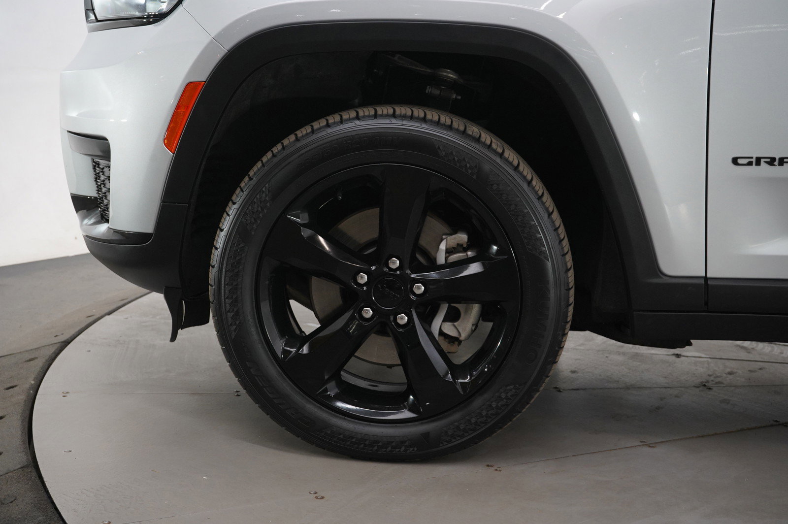 2023 Jeep Grand Cherokee Altitude photo 29