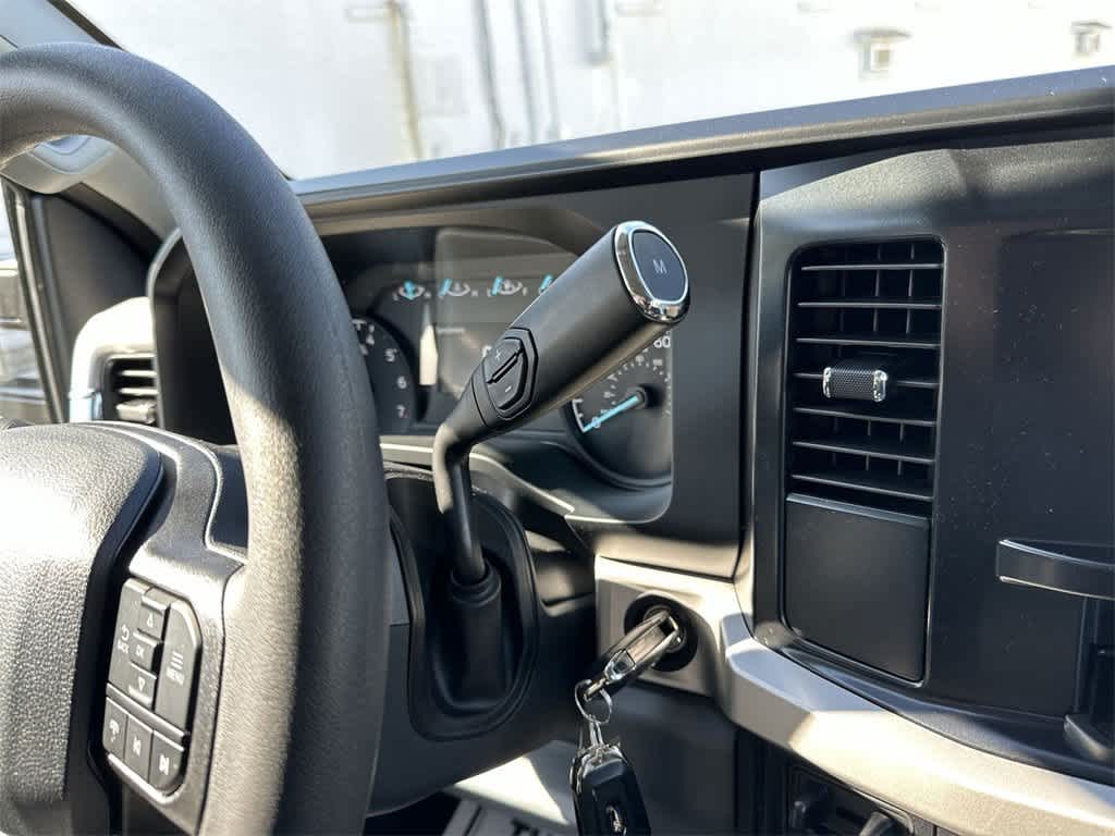 2025 Ford F-350 XLT photo 33