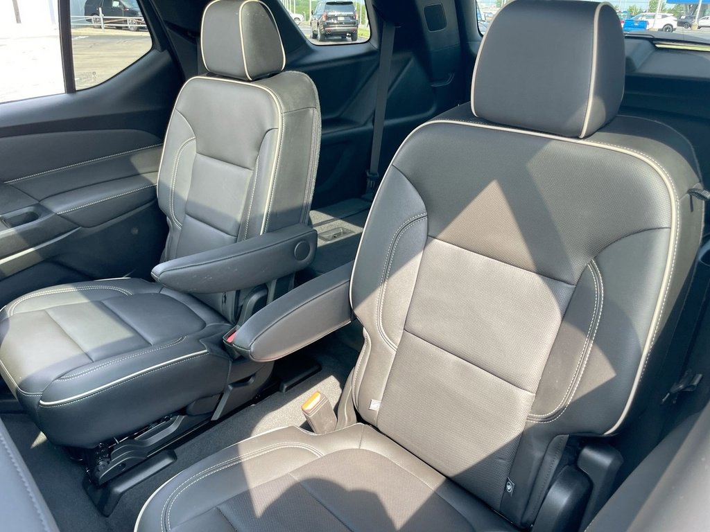 2023 Chevrolet Traverse Premier photo 25