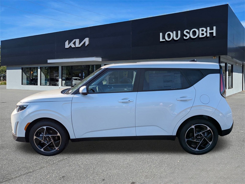 2025 Kia Soul EX photo 3
