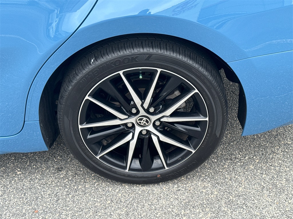 2023 Toyota Camry SE photo 18