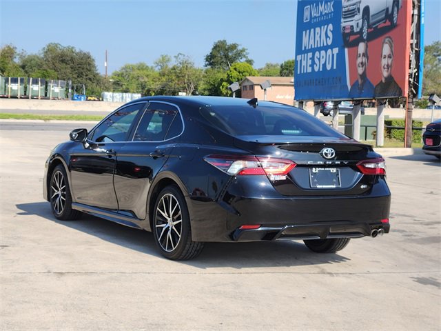2021 Toyota Camry SE photo 4