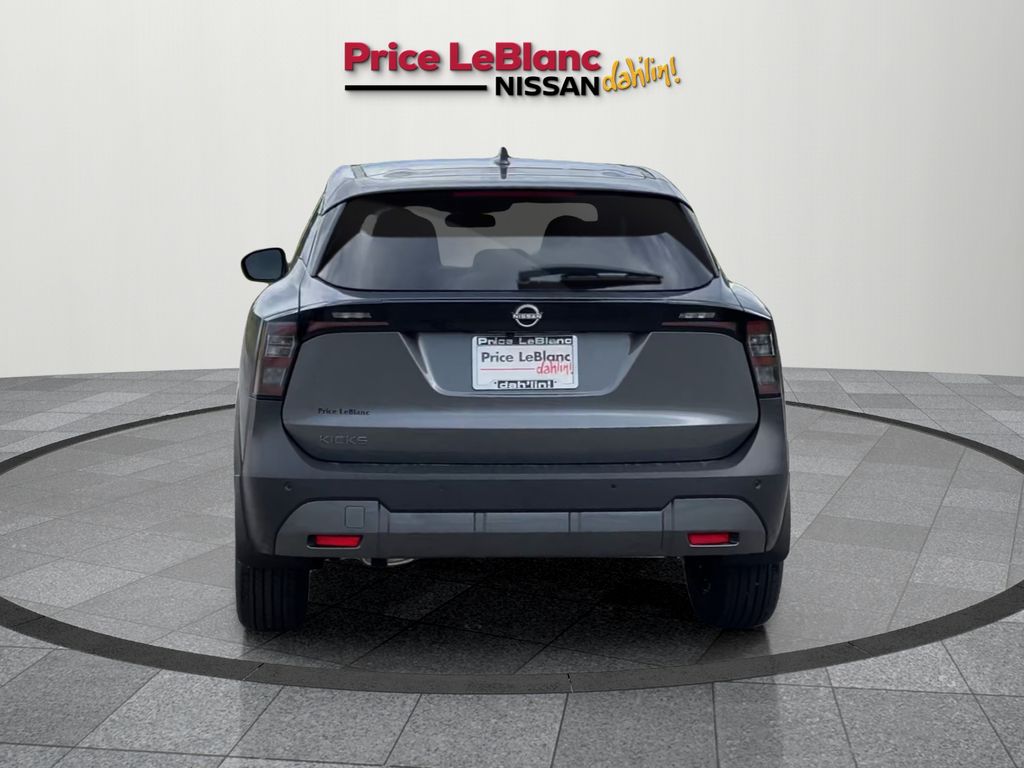 2025 Nissan Kicks SV photo 6