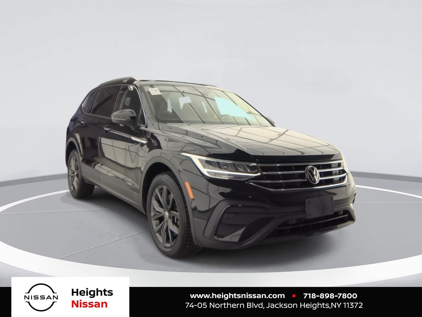 2022 Volkswagen Tiguan SE's photo