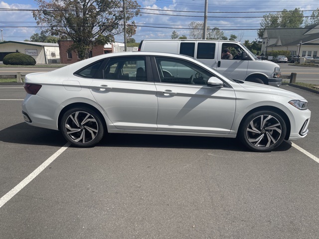 2025 Volkswagen Jetta 1.5T SEL photo 6