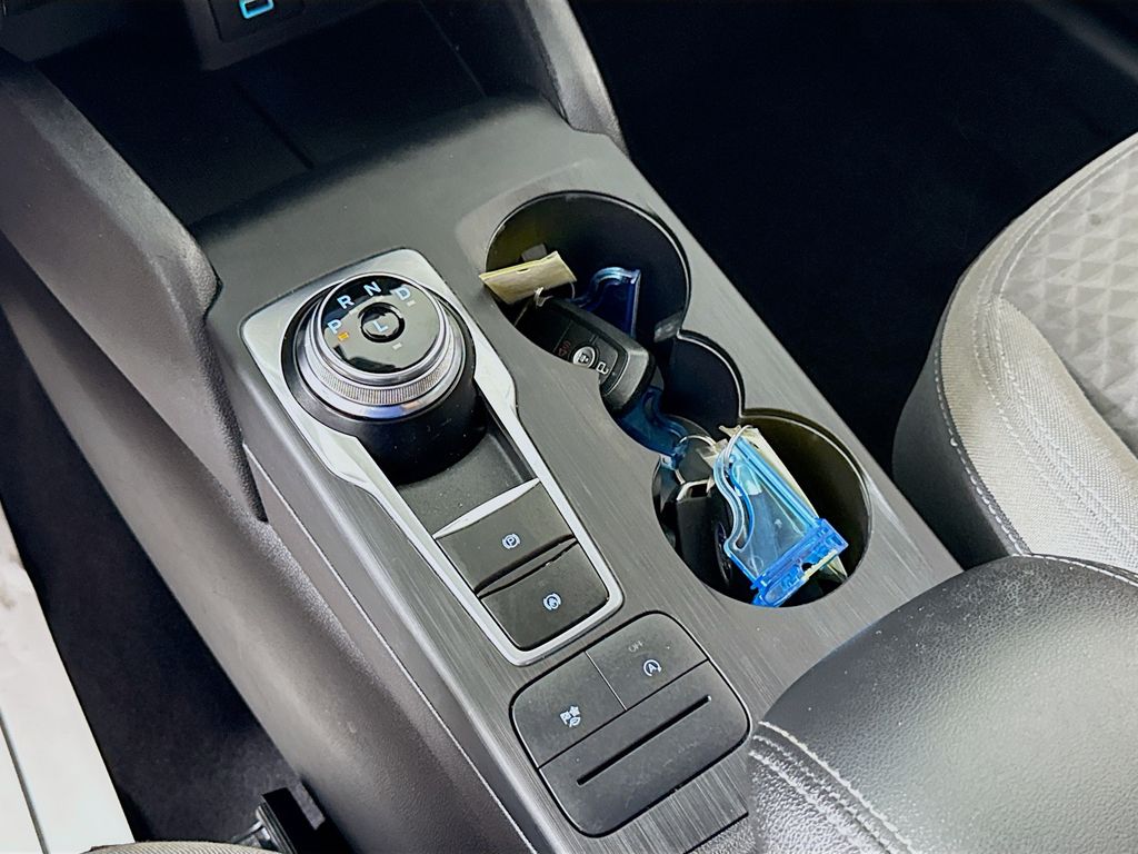 2021 Ford Escape SE photo 16