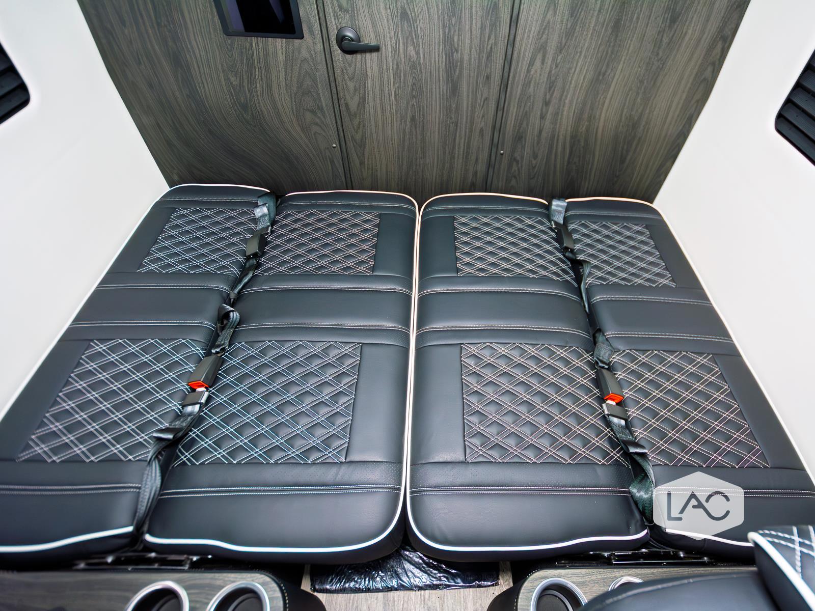 2023 Mercedes Benz Sprinter 3500 photo 7