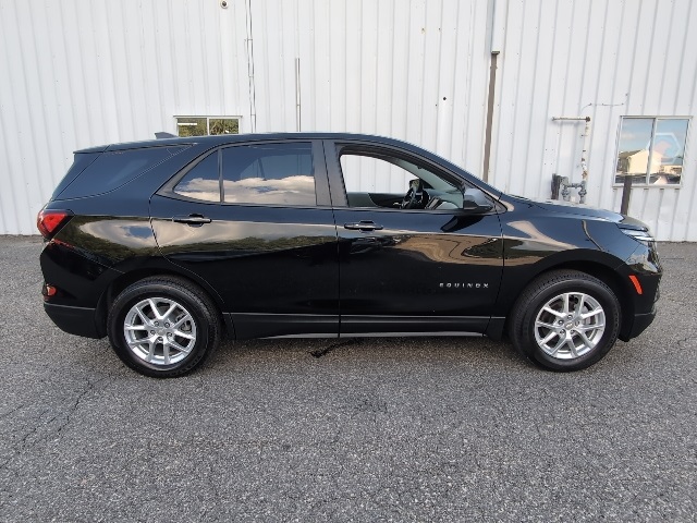 2023 Chevrolet Equinox LS photo 5