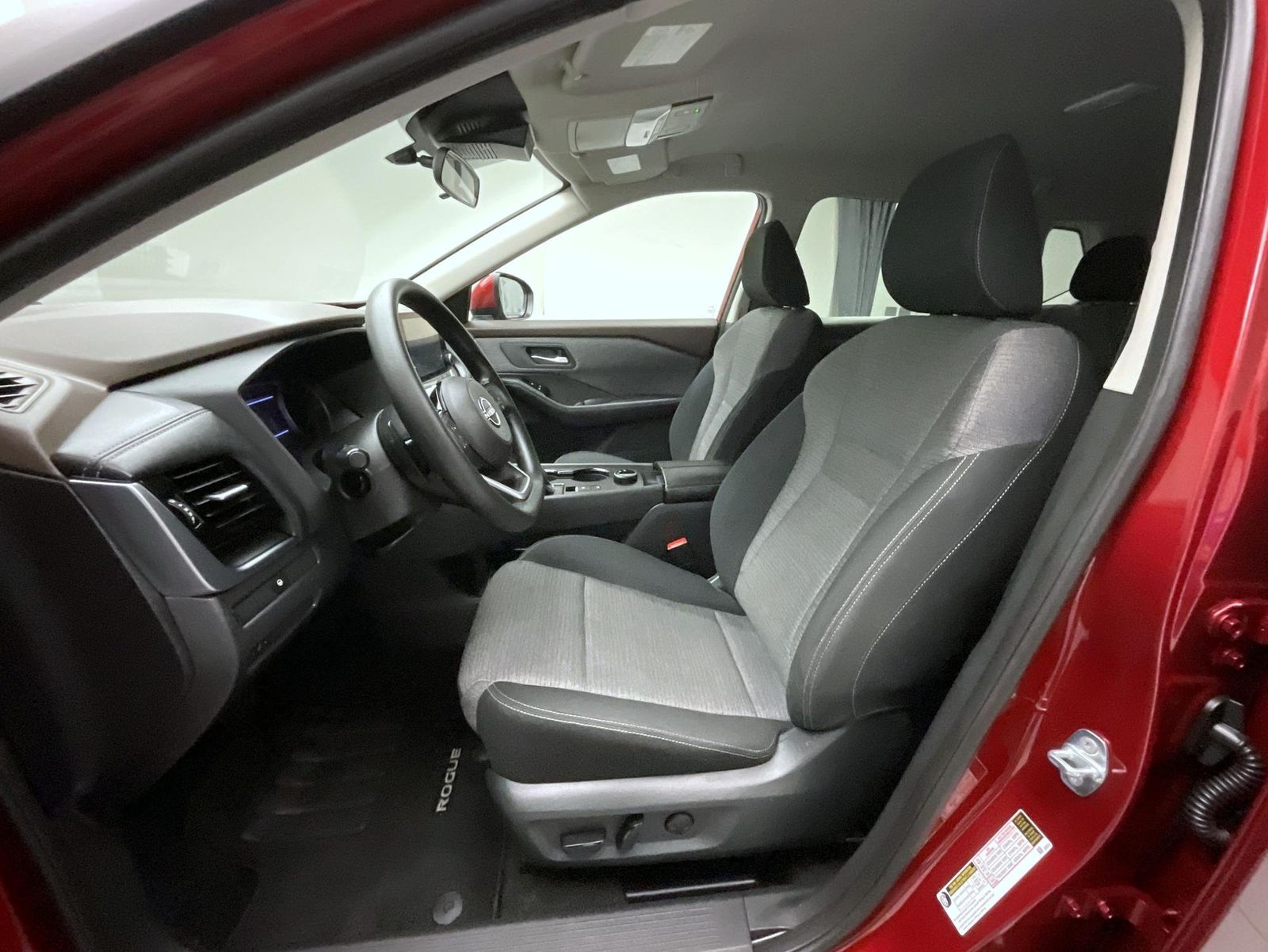 2023 Nissan Rogue SV photo 10