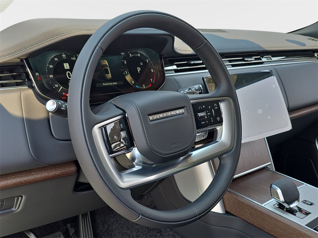 2025 Land Rover Range Rover SE photo 17