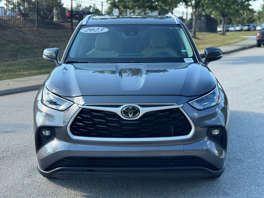 2023 Toyota Highlander XLE photo 6